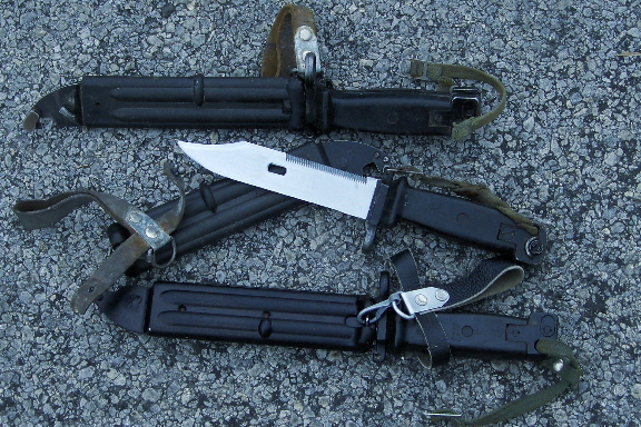 Black Bulgarian AKM/AK74 Type II Bayonet