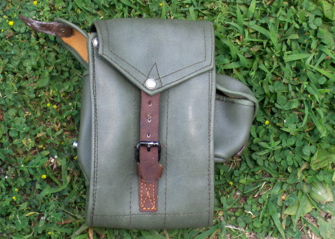 Hungarian 20rd 3 cell Vinyl Pouch
